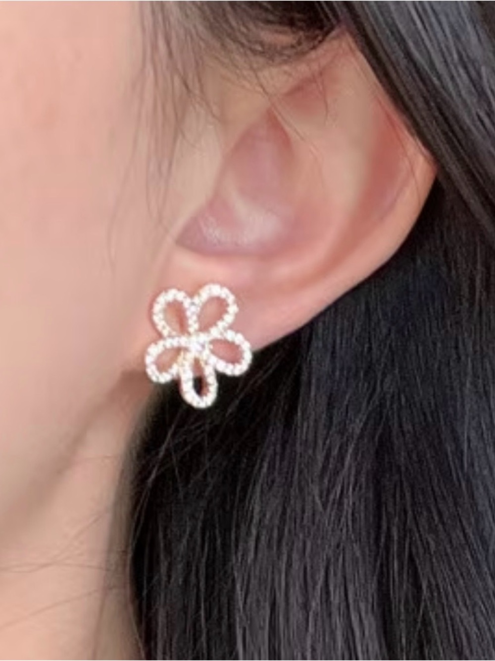 💎4/$24💎Flower Stud Earrings